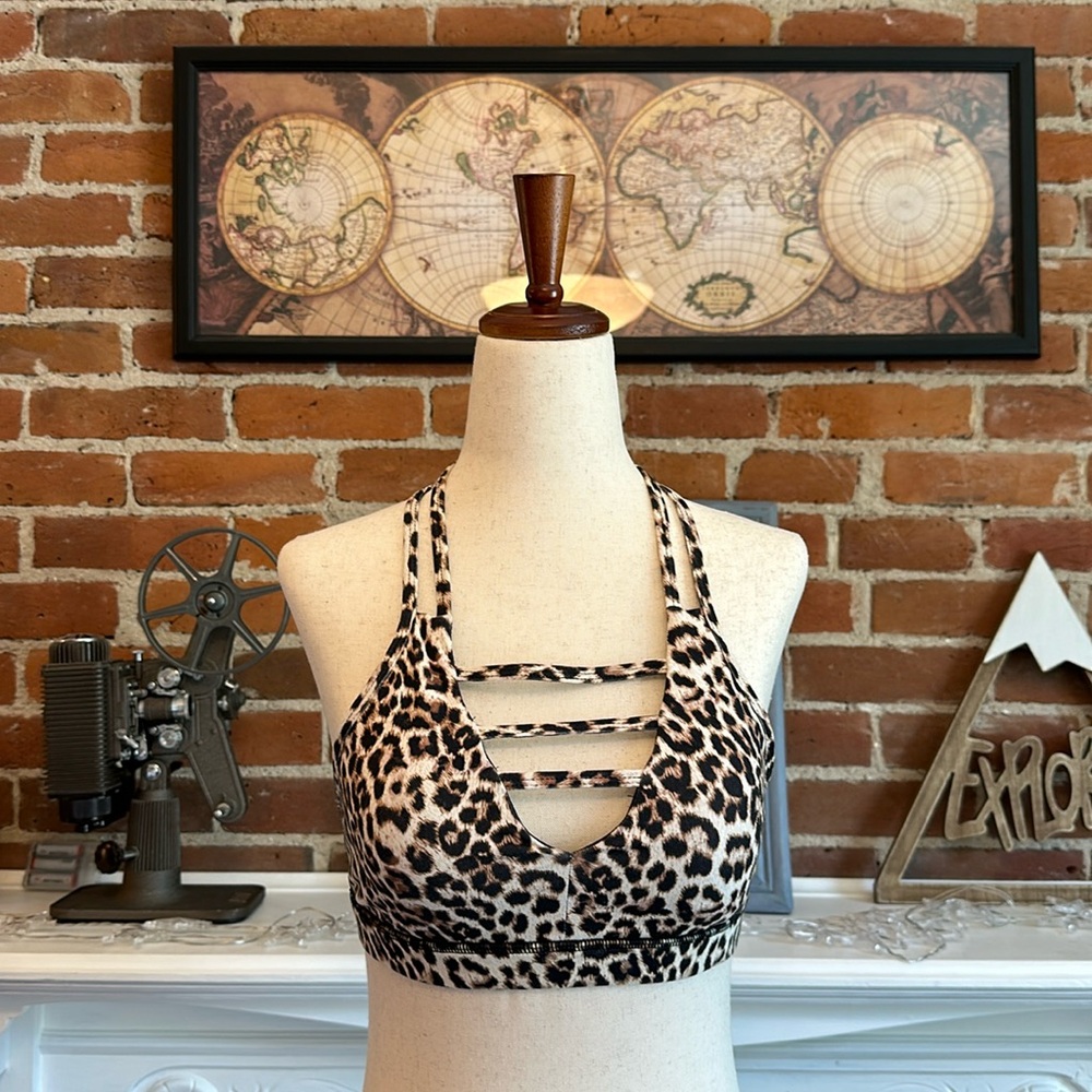 Zyia Leopard Print Sports Bra (MED) 🐆